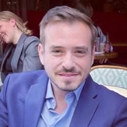 泰康人寿六安中支党支部走进长岭村开展7·8保险知识宣传讲座