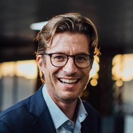 中信银行携手华龄出版社启动 银龄“领读者”专项行动